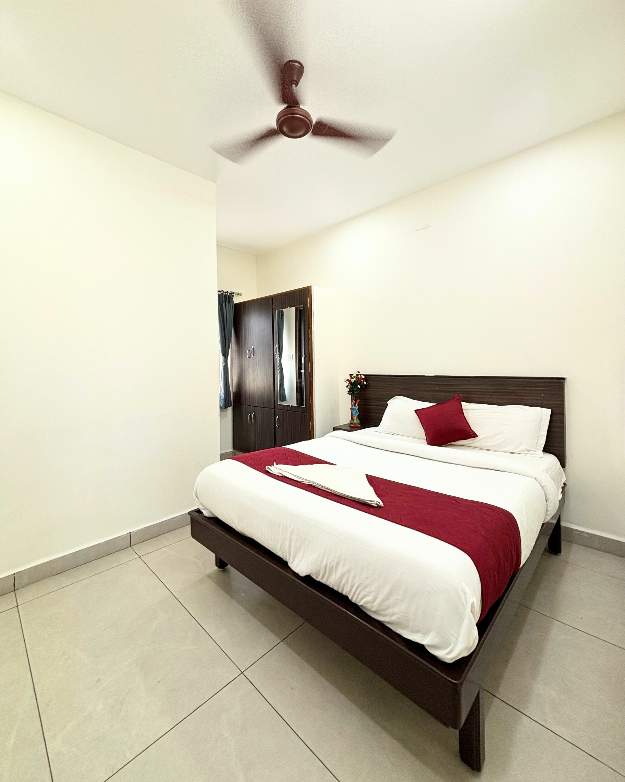 Deluxe Room Wardrobe Side